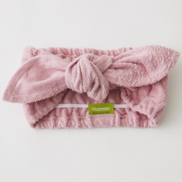 サーモンピンク